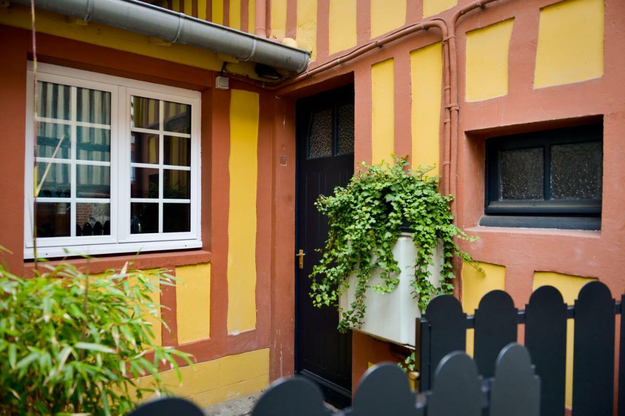 La Maison De Pierre Et Valerie Ste Catherine オンフルール エクステリア 写真